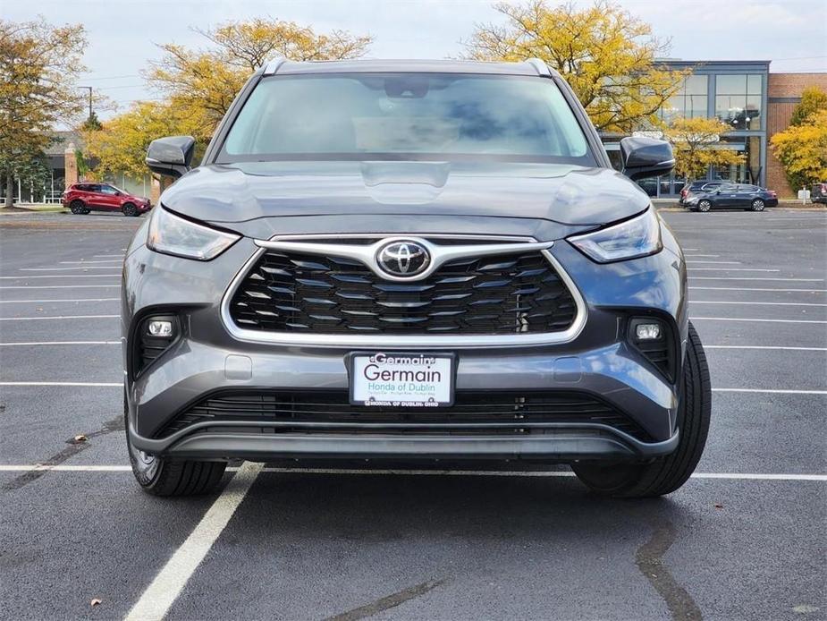 used 2023 Toyota Highlander car, priced at $38,000