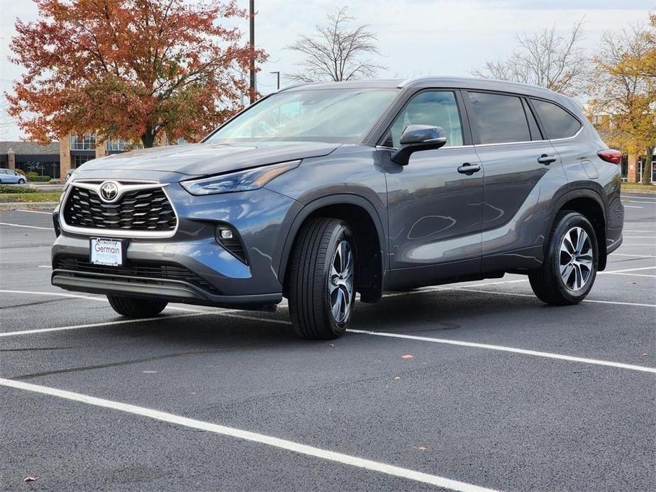 used 2023 Toyota Highlander car, priced at $38,000