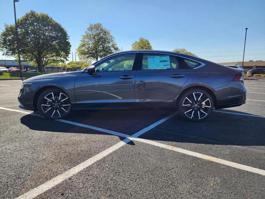 new 2025 Honda Accord Hybrid car, priced at $40,395