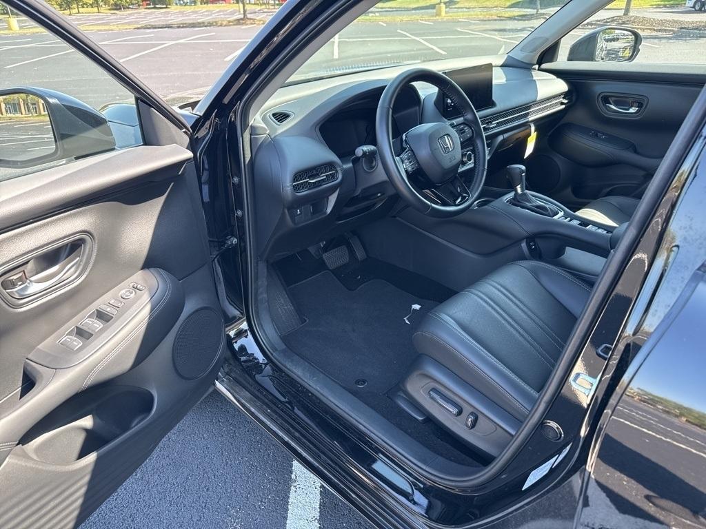 used 2025 Honda HR-V car, priced at $29,500