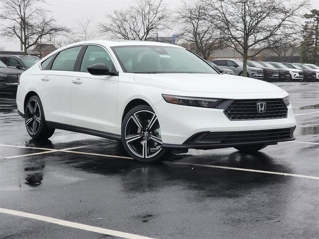 new 2025 Honda Accord Hybrid car, priced at $35,205