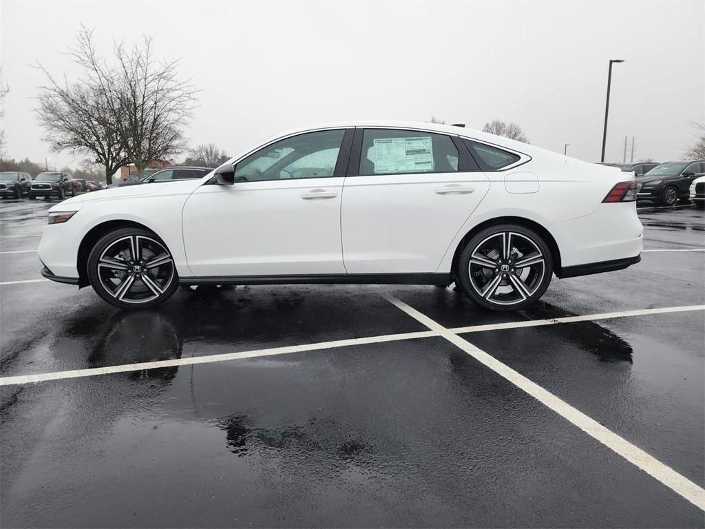 new 2025 Honda Accord Hybrid car, priced at $35,205