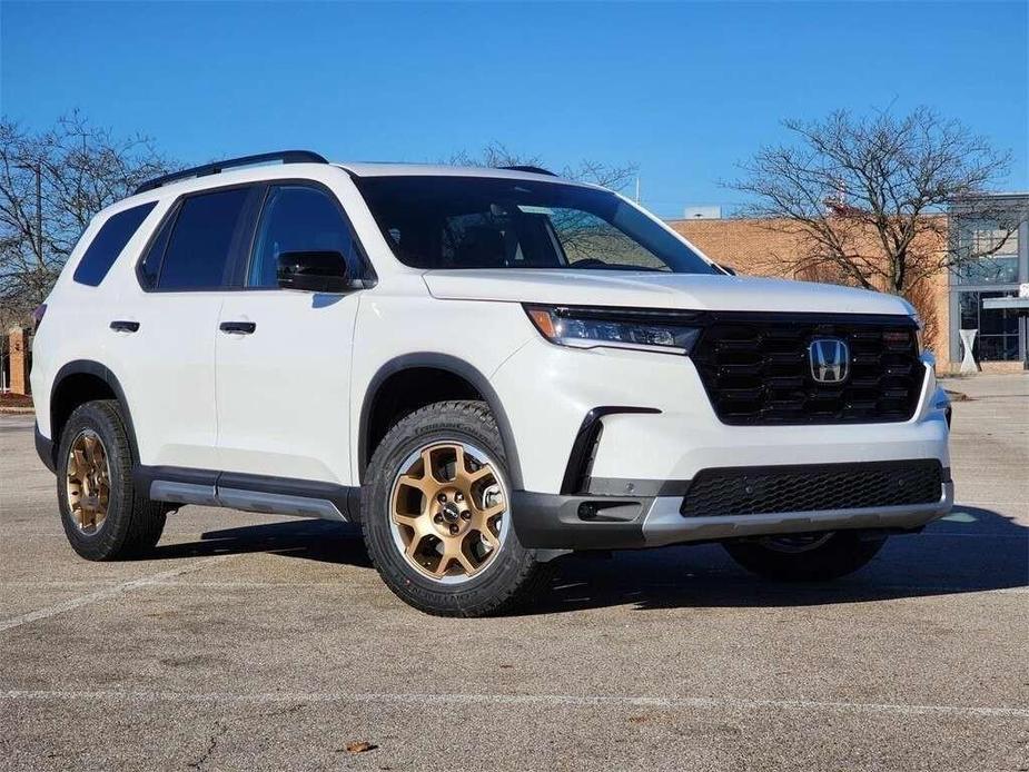 new 2024 Honda Pilot car, priced at $51,880