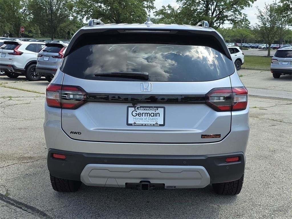 new 2025 Honda Pilot car, priced at $50,350