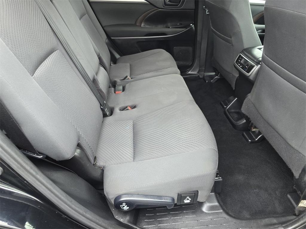 used 2019 Toyota Highlander car, priced at $18,997