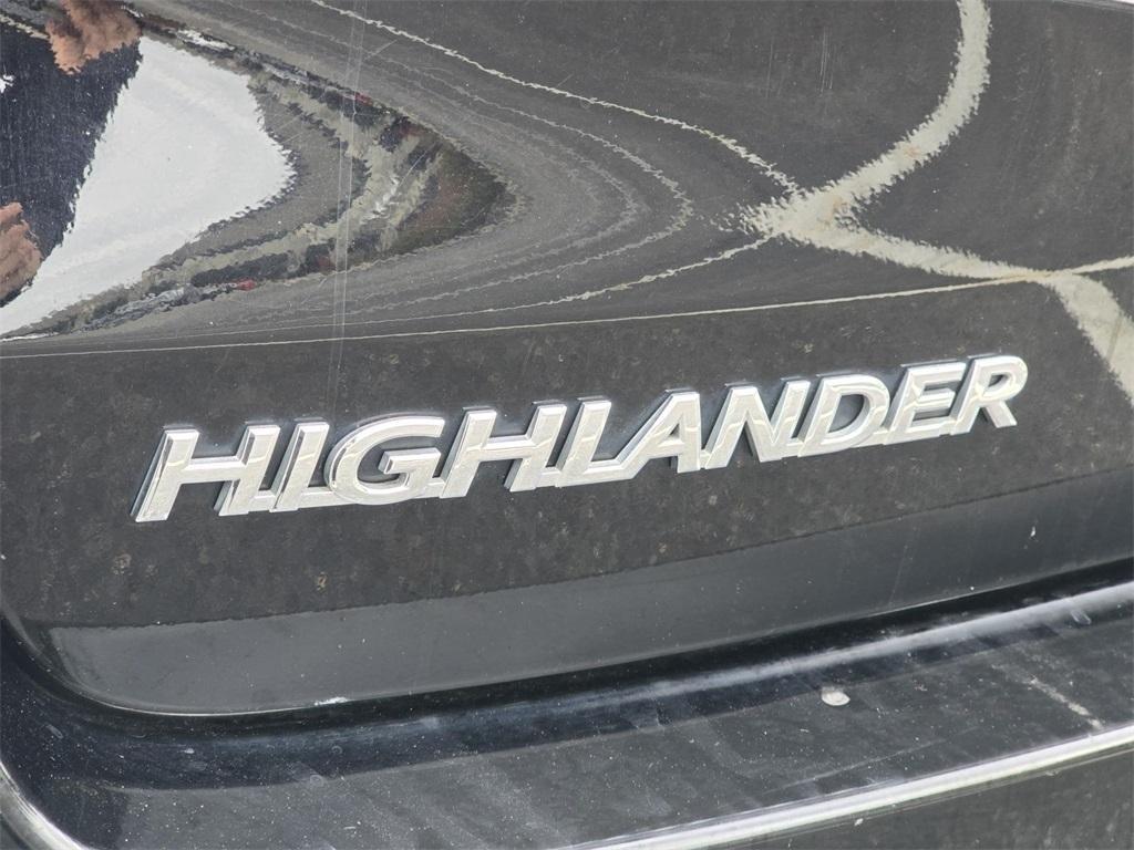 used 2019 Toyota Highlander car, priced at $18,997
