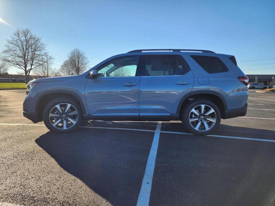 new 2025 Honda Pilot car, priced at $54,930