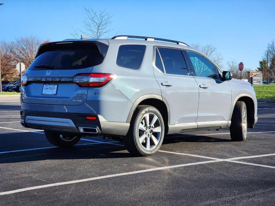 new 2025 Honda Pilot car, priced at $54,930