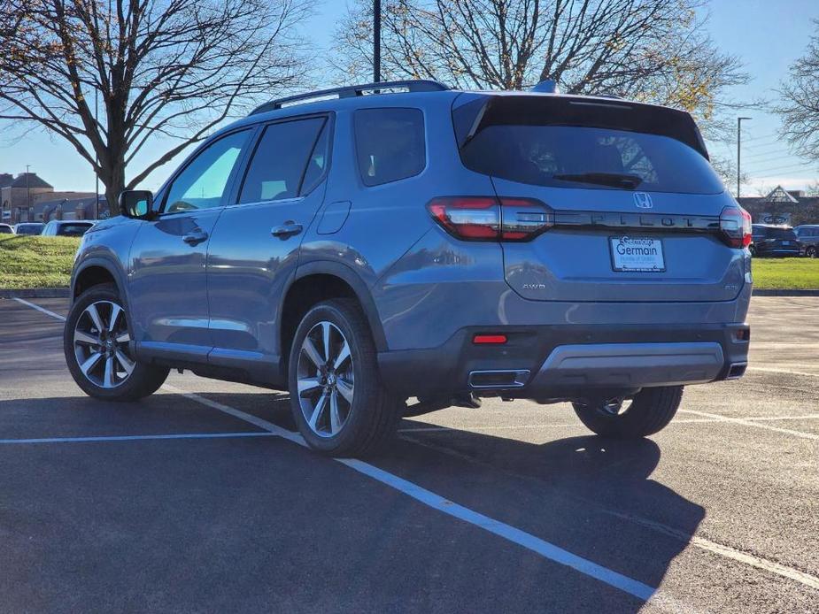 new 2025 Honda Pilot car, priced at $54,930