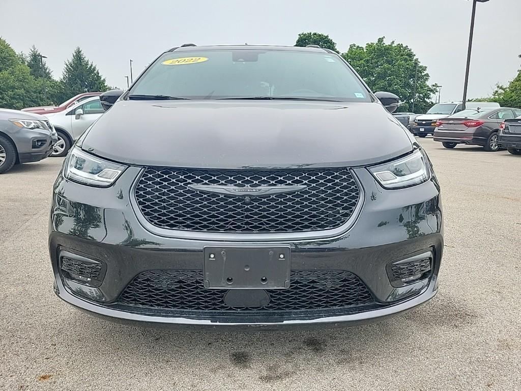 used 2022 Chrysler Pacifica car, priced at $33,557