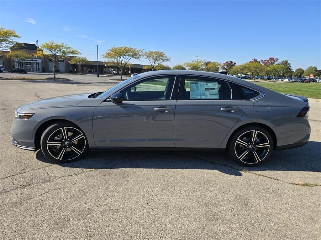 new 2025 Honda Accord Hybrid car, priced at $35,305