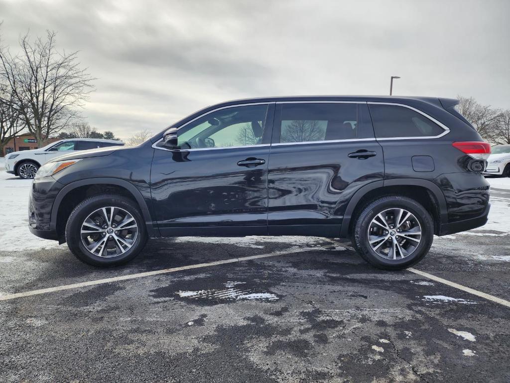 used 2019 Toyota Highlander car, priced at $20,717