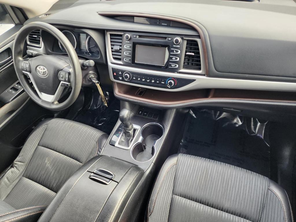 used 2019 Toyota Highlander car, priced at $20,717