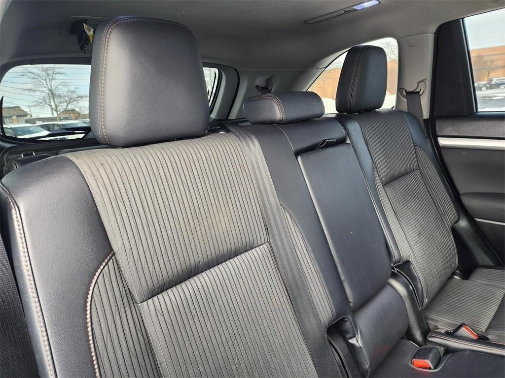 used 2019 Toyota Highlander car, priced at $19,757