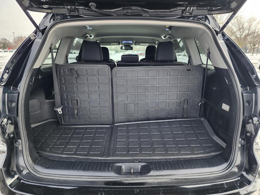 used 2019 Toyota Highlander car, priced at $20,717