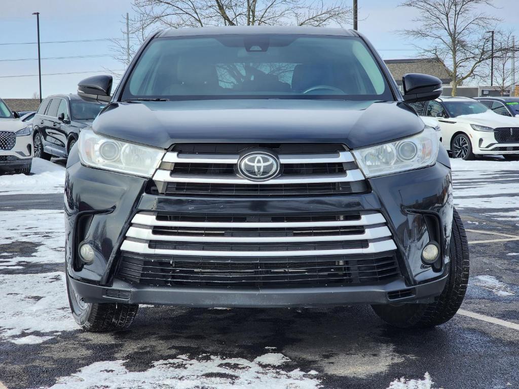 used 2019 Toyota Highlander car, priced at $20,717