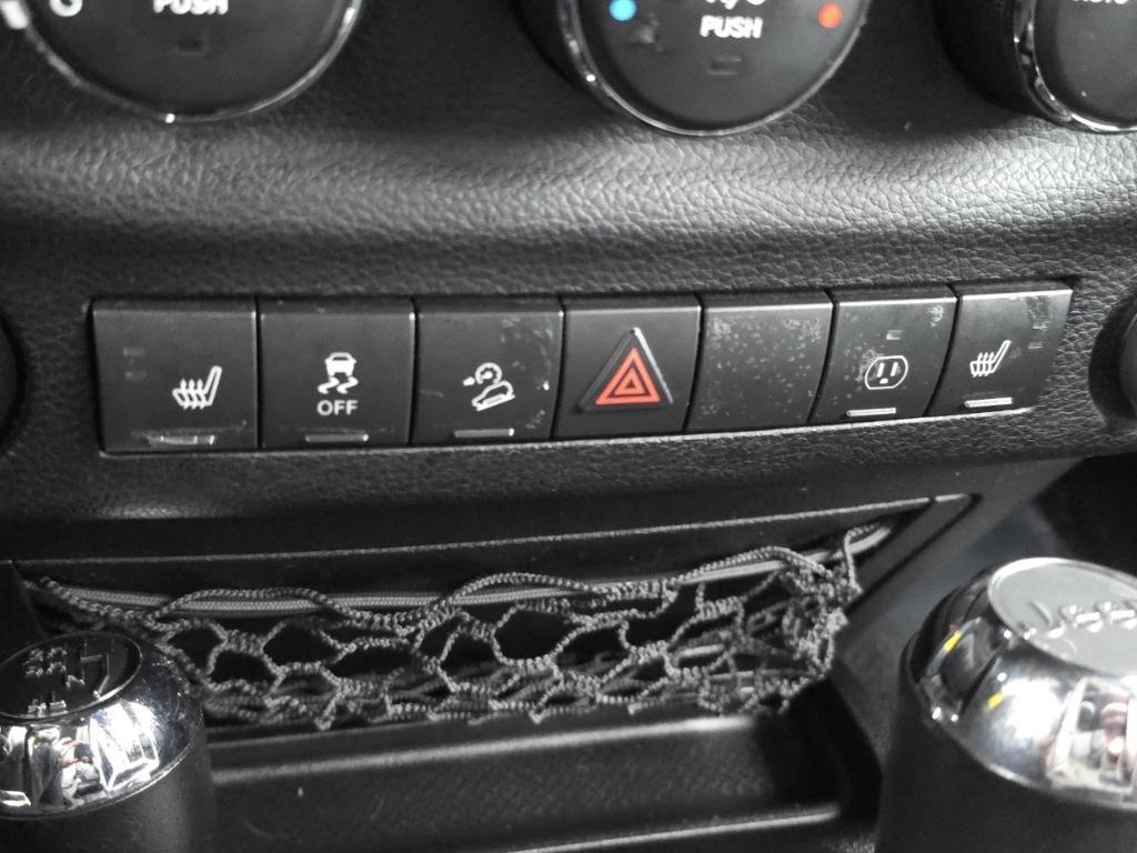 used 2013 Jeep Wrangler Unlimited car, priced at $18,977