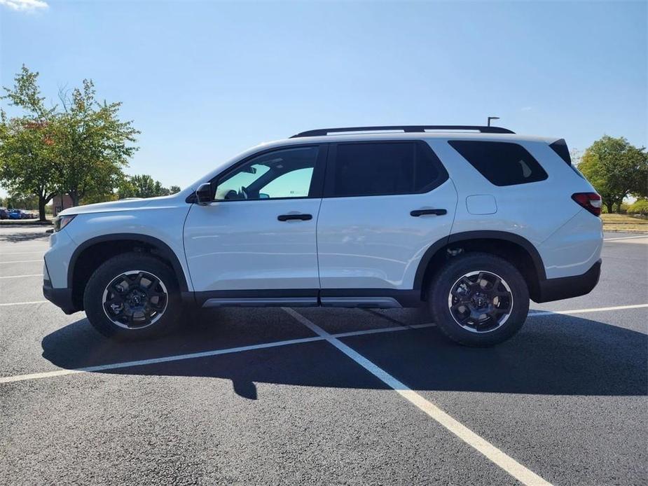 new 2025 Honda Pilot car, priced at $53,255