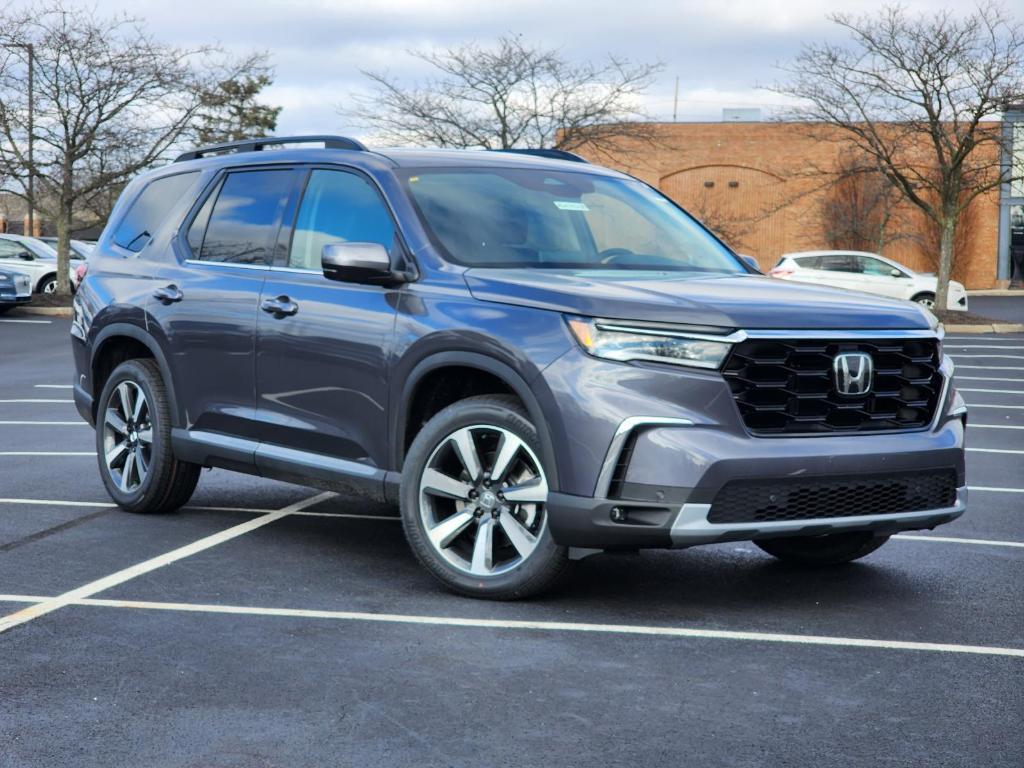 new 2025 Honda Pilot car, priced at $50,995