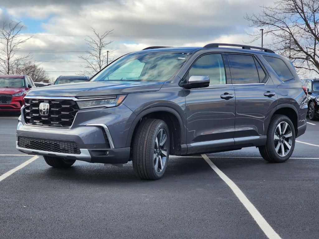 new 2025 Honda Pilot car, priced at $50,995