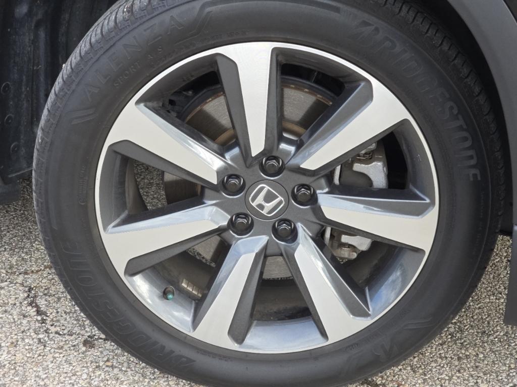 used 2024 Honda Pilot car, priced at $45,397