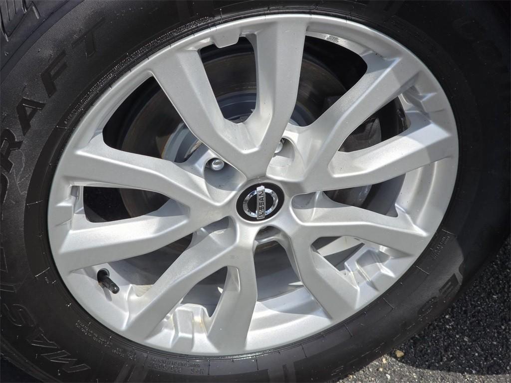used 2018 Nissan Rogue car, priced at $13,553