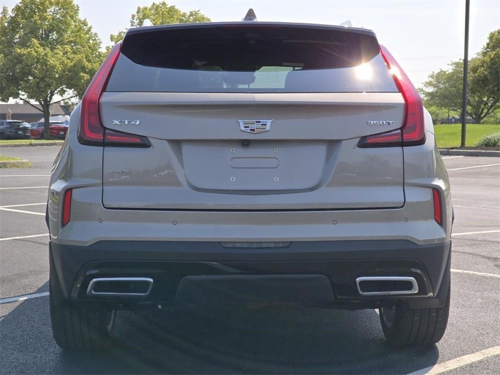 used 2024 Cadillac XT4 car, priced at $38,677