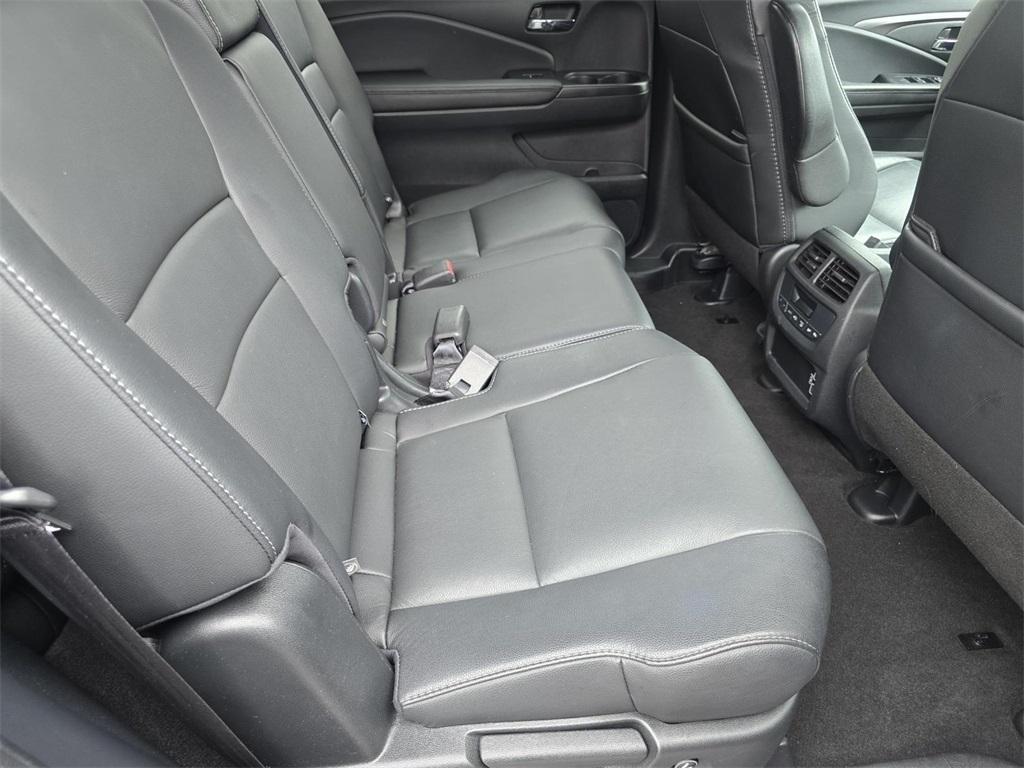 used 2021 Honda Pilot car, priced at $23,797