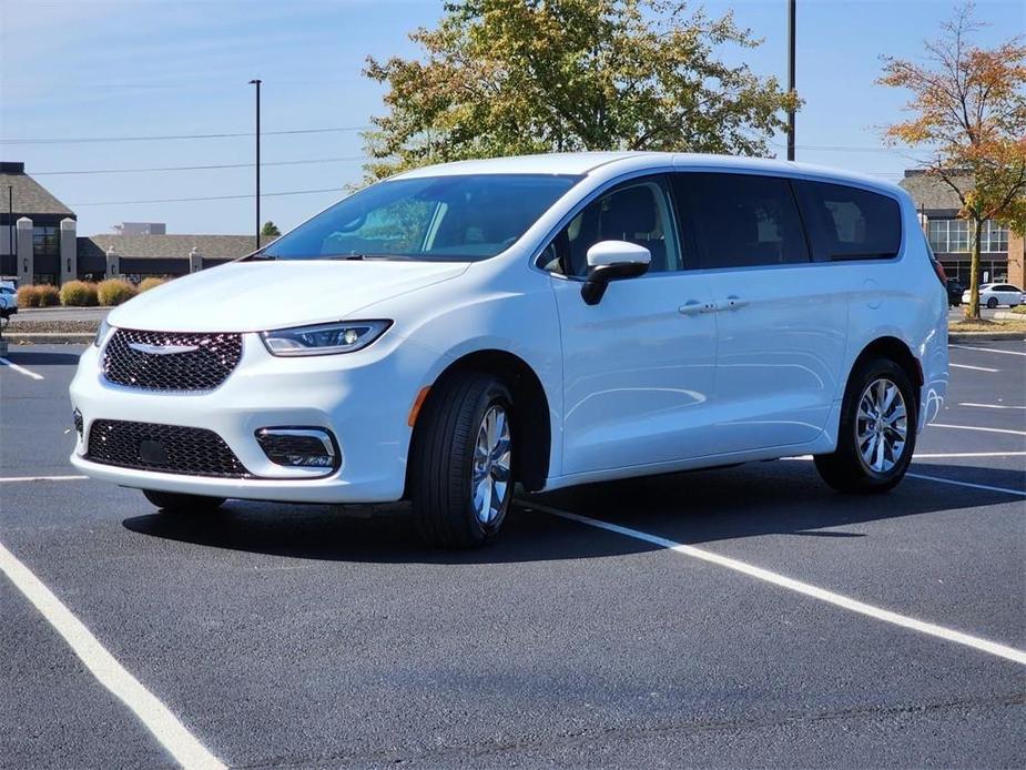 used 2023 Chrysler Pacifica car, priced at $35,227