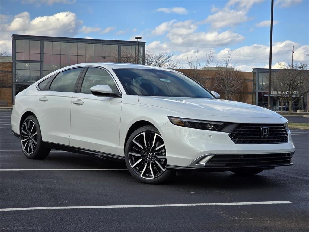 new 2025 Honda Accord Hybrid car, priced at $40,905