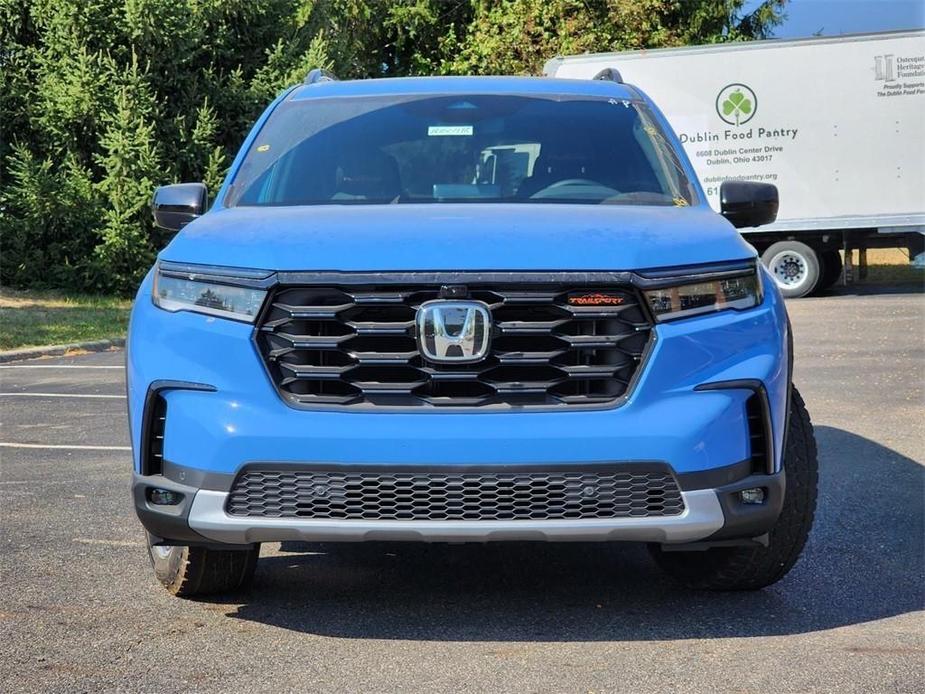 new 2025 Honda Pilot car, priced at $53,480