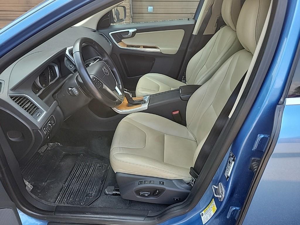 used 2017 Volvo XC60 car, priced at $16,757