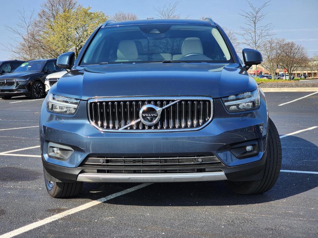 used 2022 Volvo XC40 car, priced at $25,757