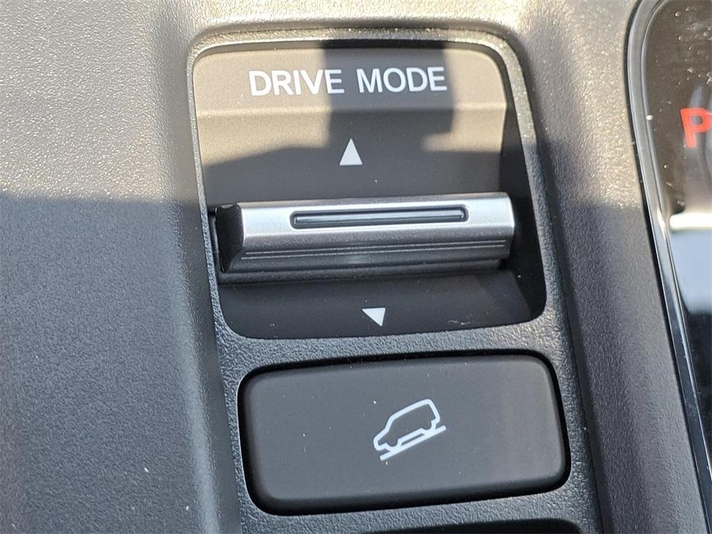 new 2026 Honda CR-V Hybrid car, priced at $39,695