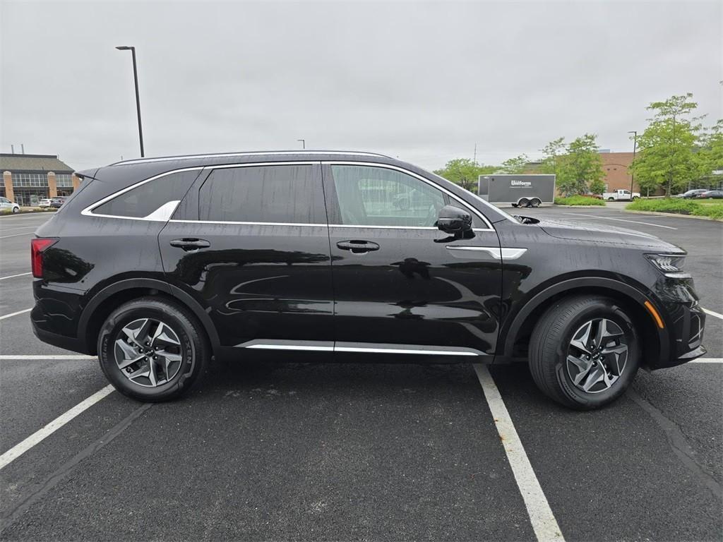 used 2022 Kia Sorento Hybrid car, priced at $29,597