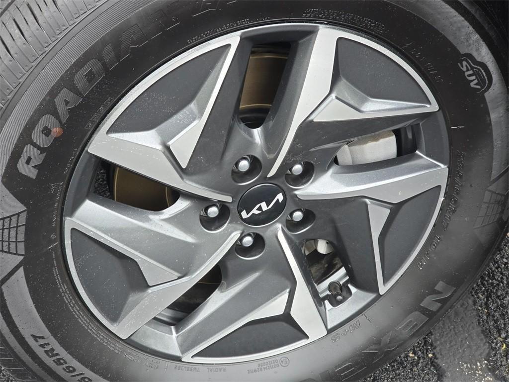 used 2022 Kia Sorento Hybrid car, priced at $29,597
