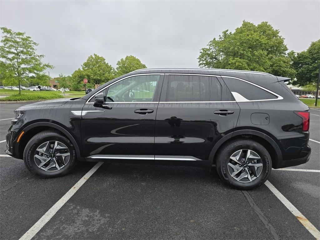 used 2022 Kia Sorento Hybrid car, priced at $29,597