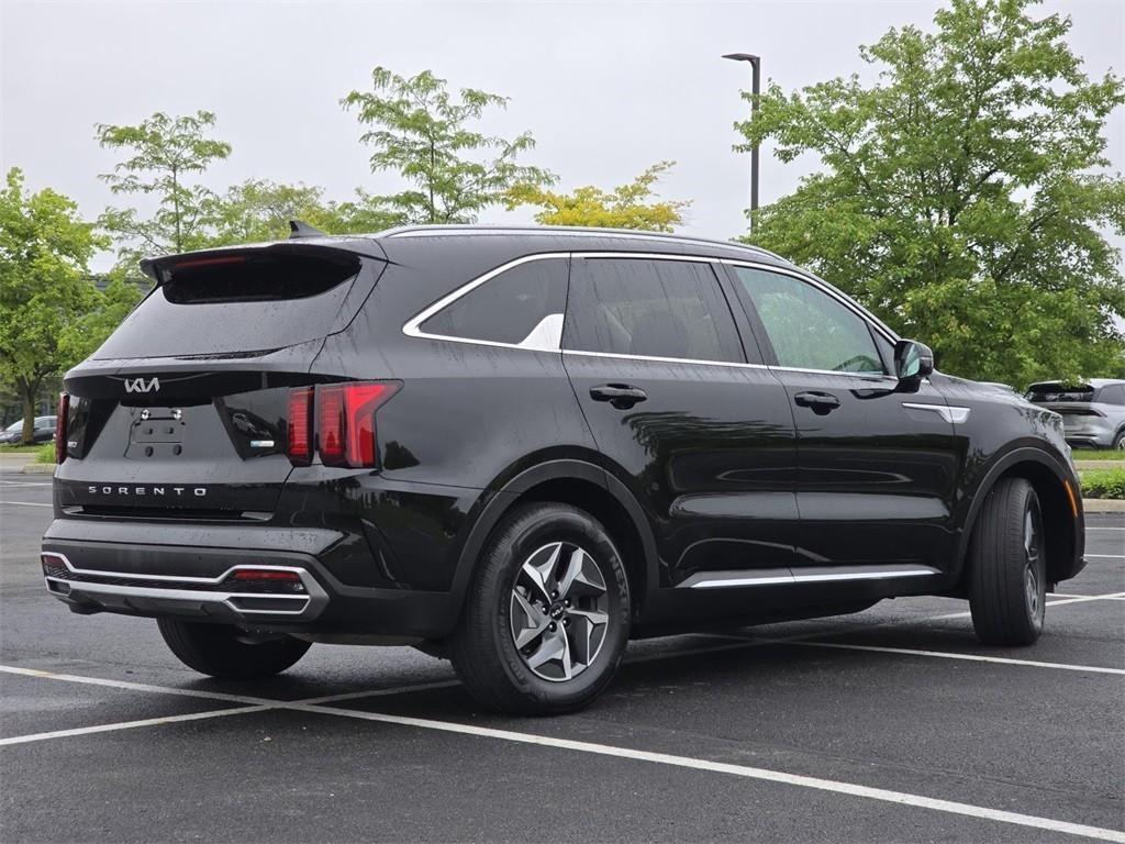 used 2022 Kia Sorento Hybrid car, priced at $29,597