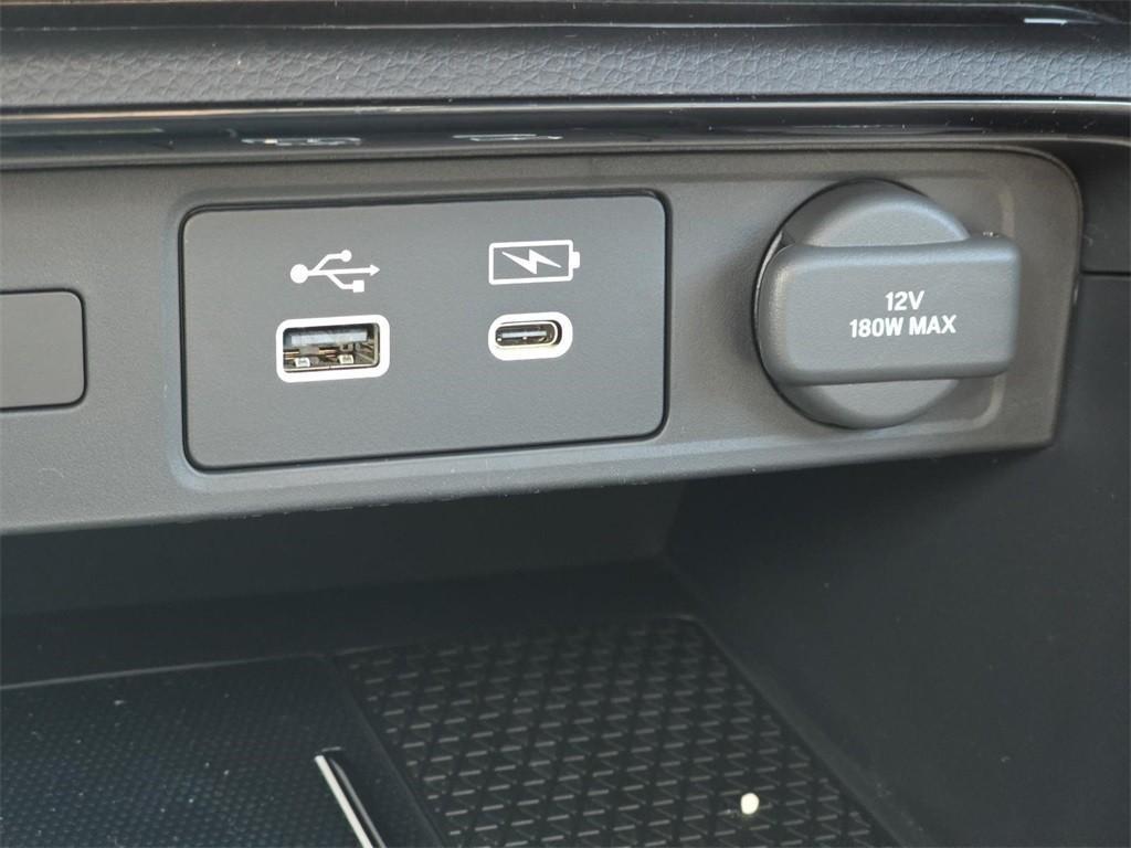 new 2025 Honda CR-V Hybrid car, priced at $41,000