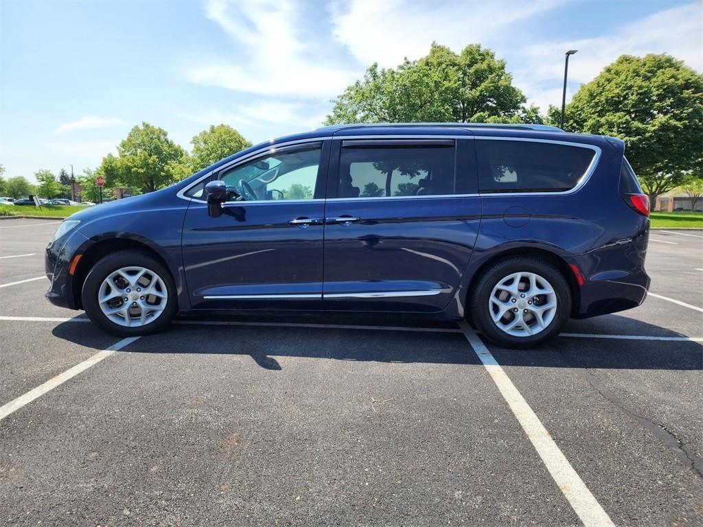 used 2018 Chrysler Pacifica car, priced at $12,747