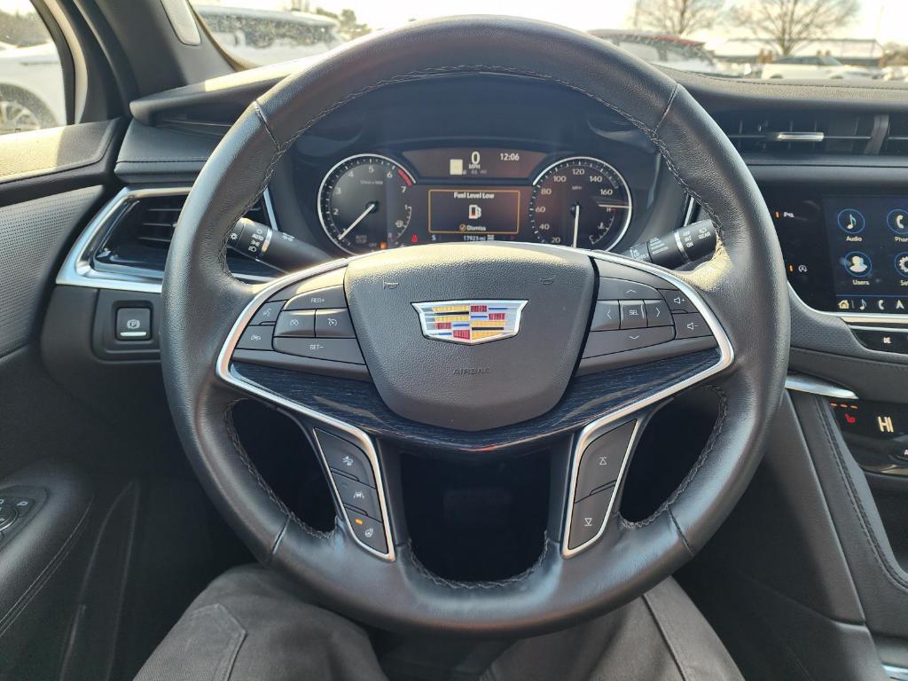 used 2024 Cadillac XT5 car, priced at $43,227