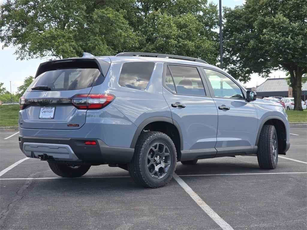 new 2025 Honda Pilot car, priced at $52,090