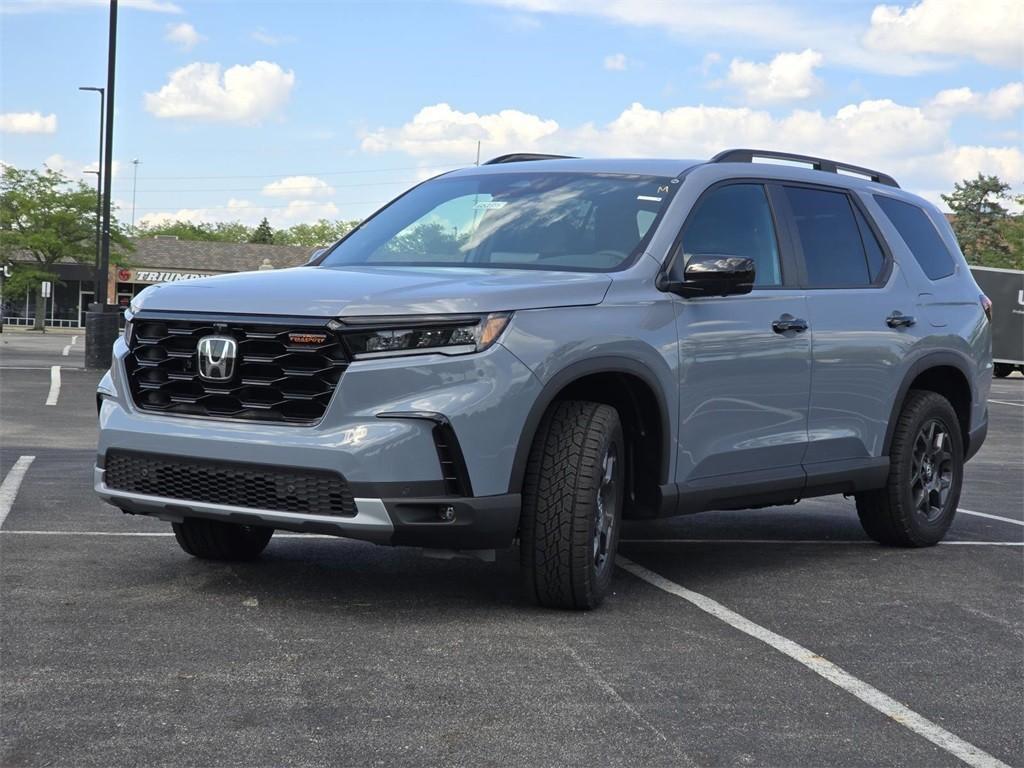 new 2025 Honda Pilot car, priced at $52,090