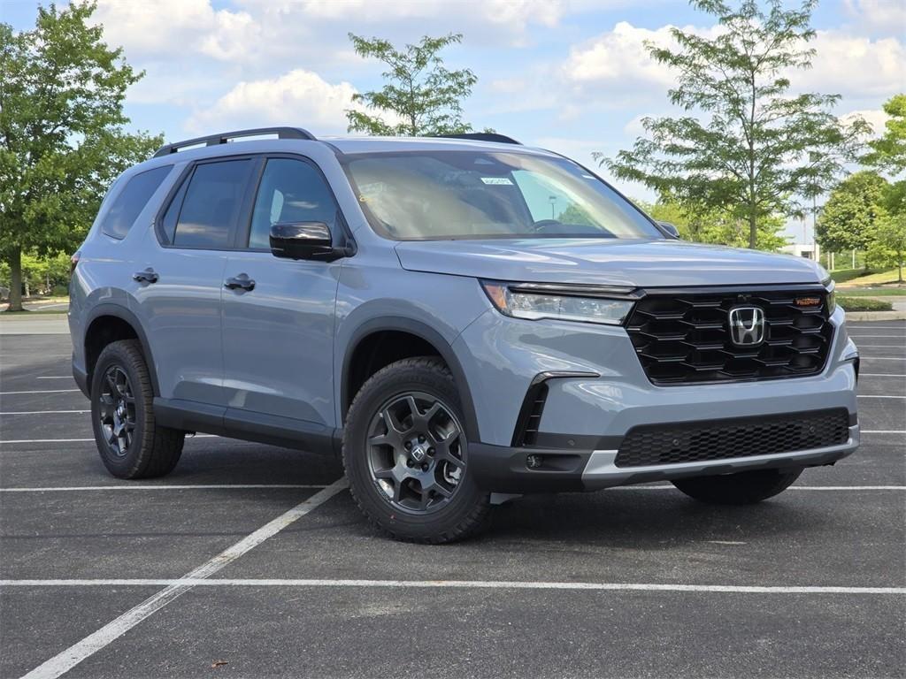 new 2025 Honda Pilot car, priced at $52,090