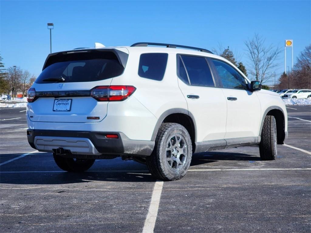 new 2025 Honda Pilot car, priced at $51,250