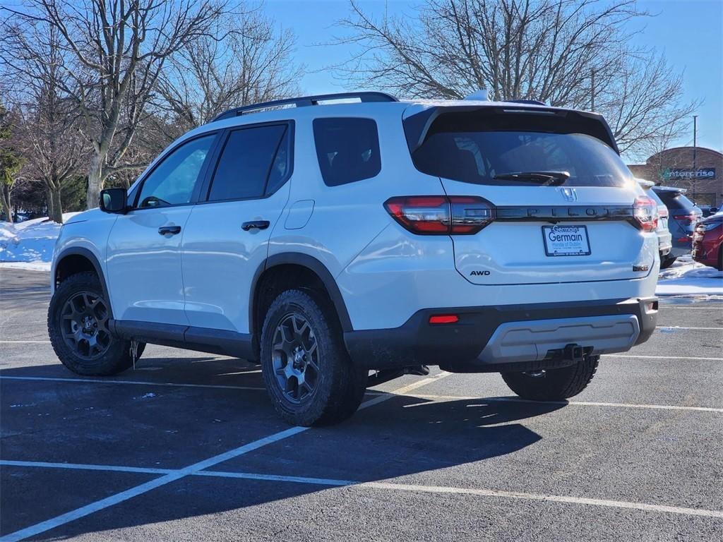 new 2025 Honda Pilot car, priced at $51,250