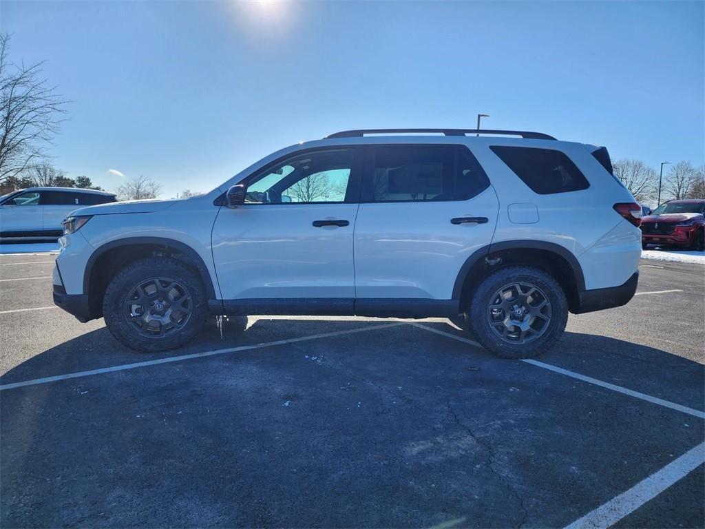 new 2025 Honda Pilot car, priced at $51,250