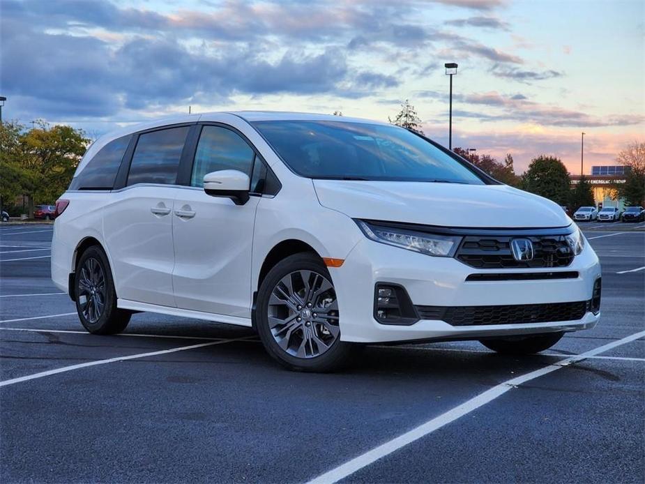 new 2025 Honda Odyssey car, priced at $47,960