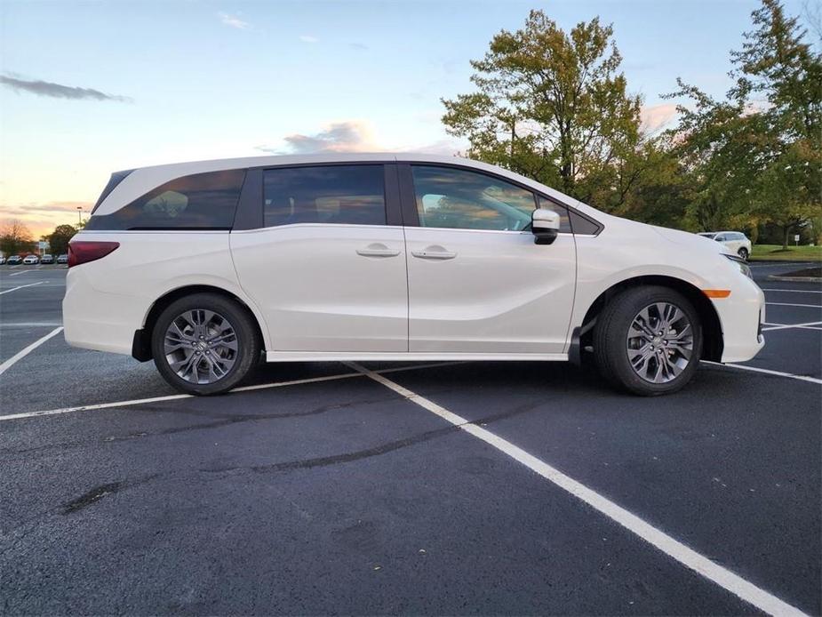 new 2025 Honda Odyssey car, priced at $47,960