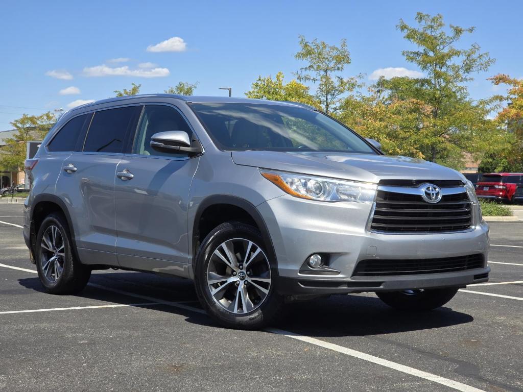 used 2016 Toyota Highlander car, priced at $15,509